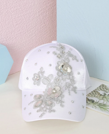 Casquette Blanche à paillettes