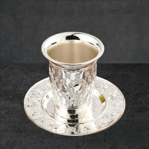 Verre de Kidouch et soucoupe 